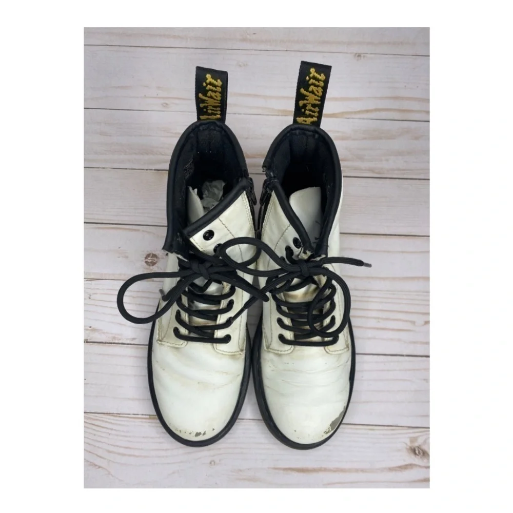 Dr. Martens White Classic Combat Boots Big Kids Sz 3